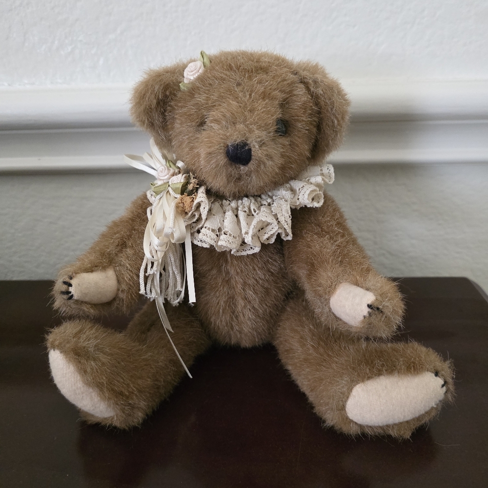 Boyds Bear with Lace Collar